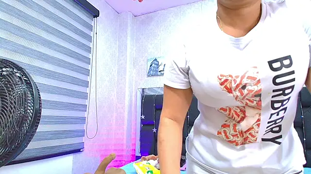  carolina fox online show from March 21, 2025, 3:12 am