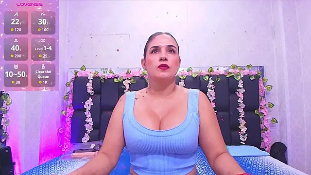  carolina fox online show from October 9, 2025, 3:04 am