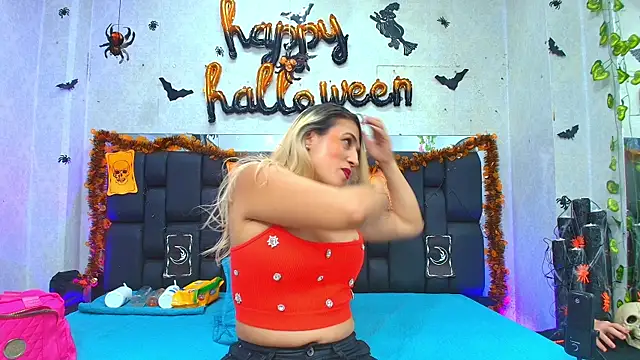  carolina fox online show from October 16, 2025, 3:07 am