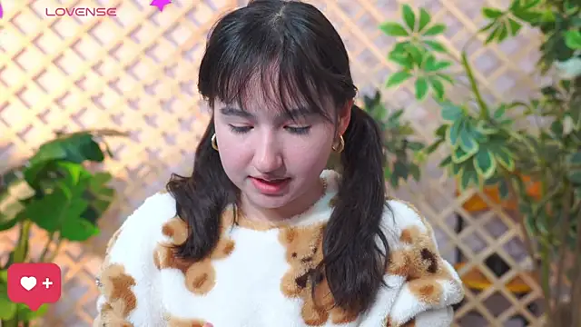 Pinkie Princes online show from October 1, 2025, 5:35 am