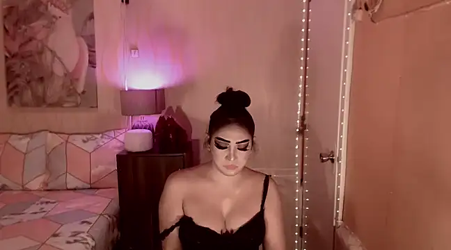Snapshot of Biancafoxie chatting on December 17, 2024, 9:28 am Biancafoxie online show from December 17, 2024, 9:28 am