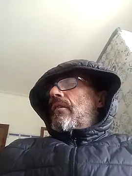 superzeus1 online show from November 26, 2025, 12:06 pm