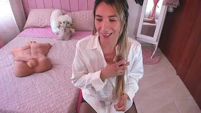 Snapshot of whitneyhot chatting on February 27, 2025, 5:36 pm whitneyhot online show from February 27, 2025, 5:36 pm