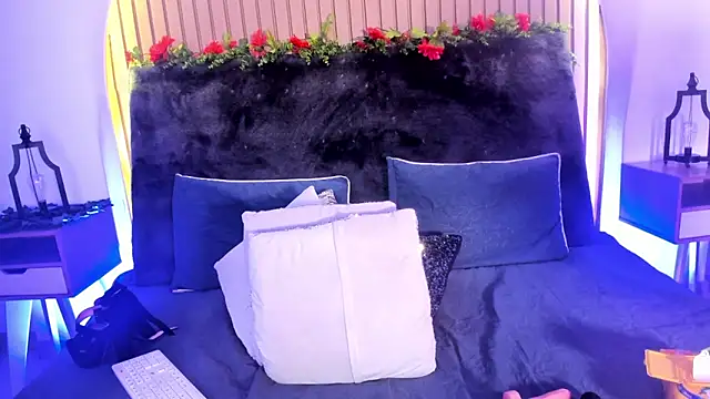 Karlagonzales  online show from February 8, 2025, 12:49 am