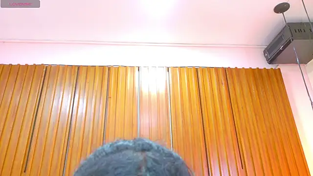 SilvanaCapelli online show from November 15, 2025, 9:54 pm