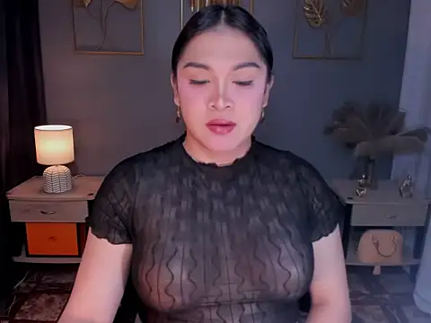 Snapshot of MaxeneCullens chatting on October 8, 2025, 3:59 am MaxeneCullens online show from October 8, 2025, 3:59 am