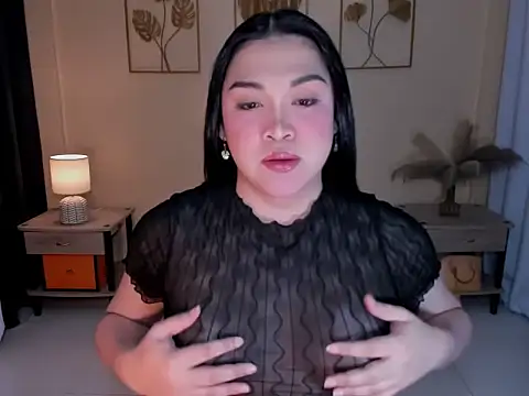 Snapshot of MaxeneCullens chatting on December 15, 2025, 6:28 am MaxeneCullens online show from December 15, 2025, 6:28 am