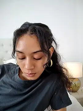 Leaberry online show from October 24, 2025, 5:31 pm