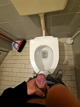 Snapshot of Dolceporco19 chatting on January 20, 2025, 4:34 pm Dolceporco19 online show from January 20, 2025, 4:34 pm