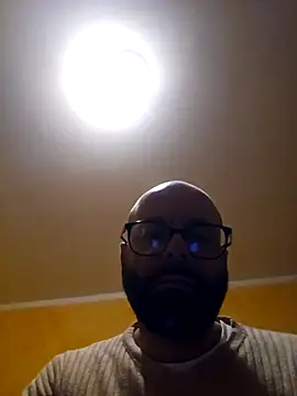 Snapshot of Dolceporco19 chatting on October 7, 2025, 4:15 pm Dolceporco19 online show from October 7, 2025, 4:15 pm