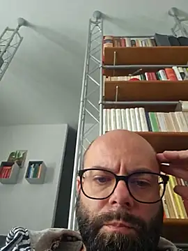 Snapshot of Dolceporco19 chatting on October 26, 2025, 10:43 am Dolceporco19 online show from October 26, 2025, 10:43 am