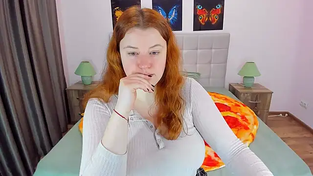 Snapshot of PolinaSalvatore chatting on December 11, 2024, 7:31 am PolinaSalvatore online show from December 11, 2024, 7:31 am