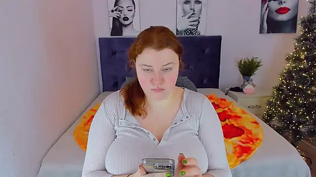 Snapshot of PolinaSalvatore chatting on December 22, 2024, 11:22 am PolinaSalvatore online show from December 22, 2024, 11:22 am