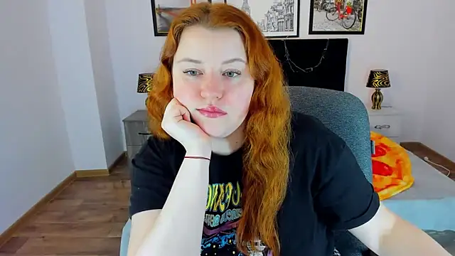 Snapshot of PolinaSalvatore chatting on January 12, 2025, 8:04 am PolinaSalvatore online show from January 12, 2025, 8:04 am