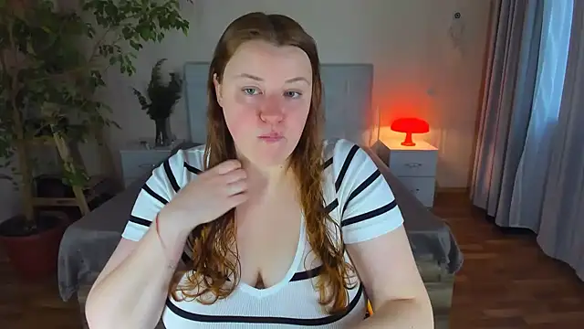 Snapshot of PolinaSalvatore chatting on October 1, 2025, 2:12 pm PolinaSalvatore online show from October 1, 2025, 2:12 pm