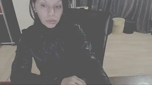 GoldenSasha online show from December 13, 2025, 10:48 pm