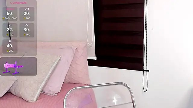 Snapshot of Alexxandra_12 chatting on February 11, 2025, 9:31 am Alexxandra 12 online show from February 11, 2025, 9:31 am