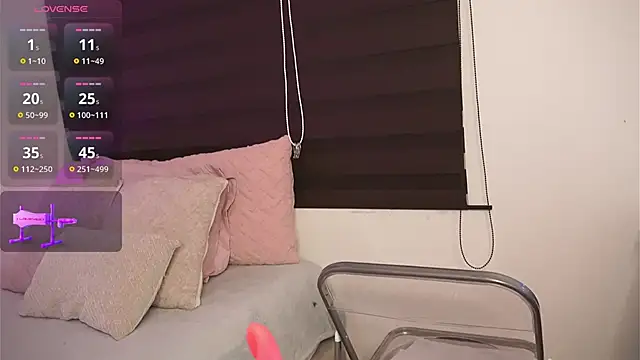 Snapshot of Alexxandra_12 chatting on February 20, 2025, 9:22 am Alexxandra 12 online show from February 20, 2025, 9:22 am