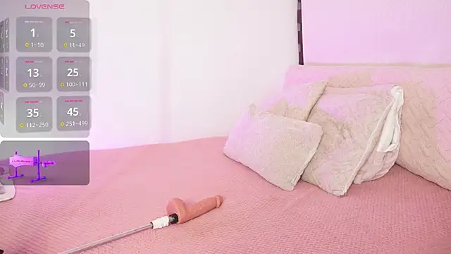 Snapshot of Alexxandra_12 chatting on September 24, 2025, 9:45 am Alexxandra 12 online show from September 24, 2025, 9:45 am