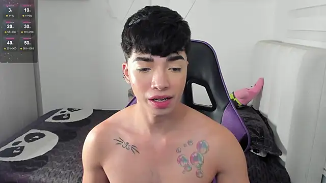 Snapshot of santy7v7 chatting on December 3, 2024, 1:43 pm santy7v7 online show from December 3, 2024, 1:43 pm