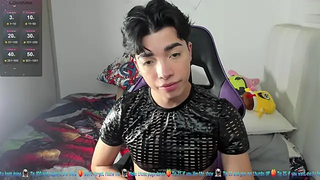 Snapshot of santy7v7 chatting on February 23, 2025, 1:21 pm santy7v7 online show from February 23, 2025, 1:21 pm