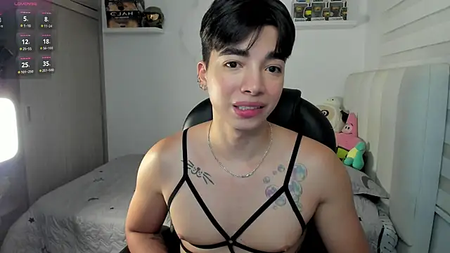 Snapshot of santy7v7 chatting on November 30, 2025, 1:37 pm santy7v7 online show from November 30, 2025, 1:37 pm