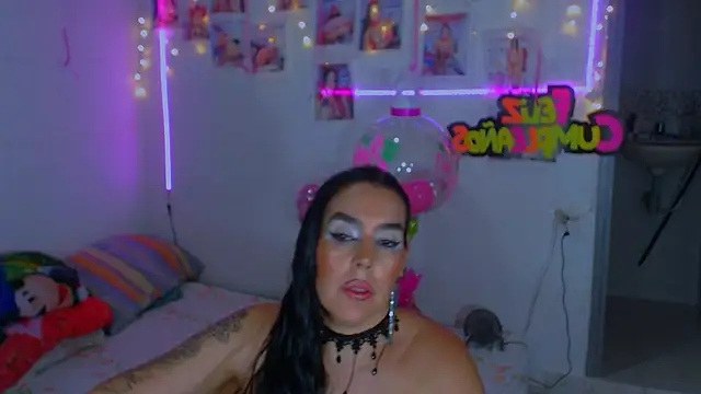 Snapshot of sweet_vanessa_22 chatting on December 7, 2024, 3:58 am sweet vanessa 22 online show from December 7, 2024, 3:58 am