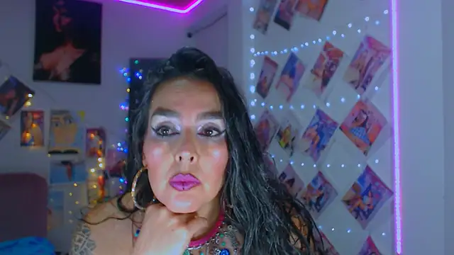 Snapshot of sweet_vanessa_22 chatting on October 19, 2025, 3:29 am sweet vanessa 22 online show from October 19, 2025, 3:29 am