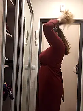 Snapshot of DienkaGreen chatting on November 1, 2025, 1:35 pm DienkaGreen online show from November 1, 2025, 1:35 pm