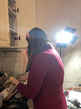 Snapshot of DienkaGreen chatting on November 23, 2025, 5:57 pm DienkaGreen online show from November 23, 2025, 5:57 pm