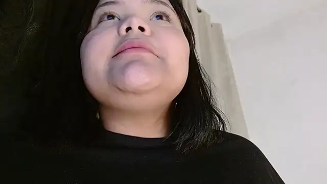 Snapshot of sexychubby___ chatting on January 13, 2025, 1:02 am sexychubby    online show from January 13, 2025, 1:02 am