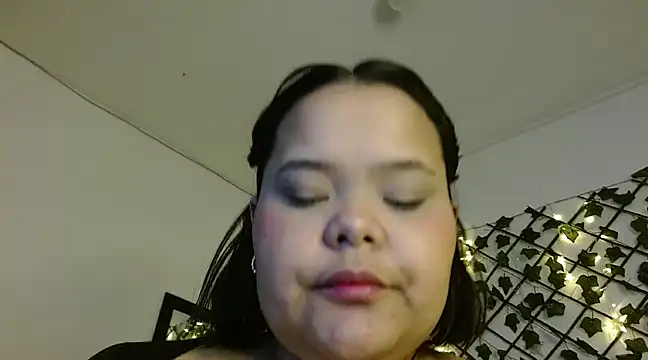 Snapshot of sexychubby___ chatting on February 25, 2025, 9:42 am sexychubby    online show from February 25, 2025, 9:42 am