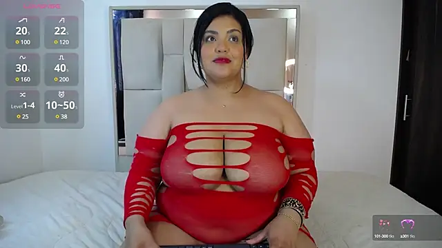 Snapshot of AmandaRousel chatting on March 2, 2025, 4:32 pm AmandaRousel online show from March 2, 2025, 4:32 pm