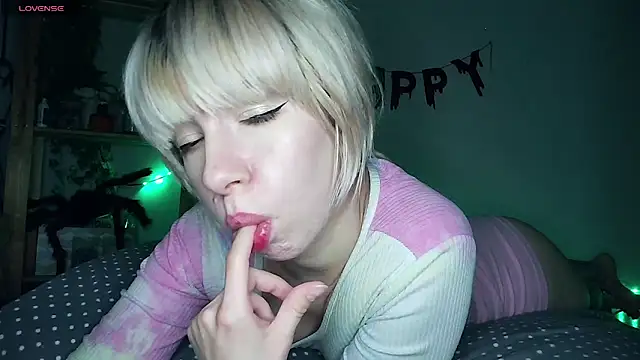 cruellagoth666 online show from December 2, 2024, 3:36 pm