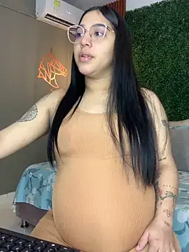 Amandanauty online show from February 28, 2025, 9:33 pm