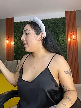 Amandanauty online show from December 16, 2025, 4:17 am