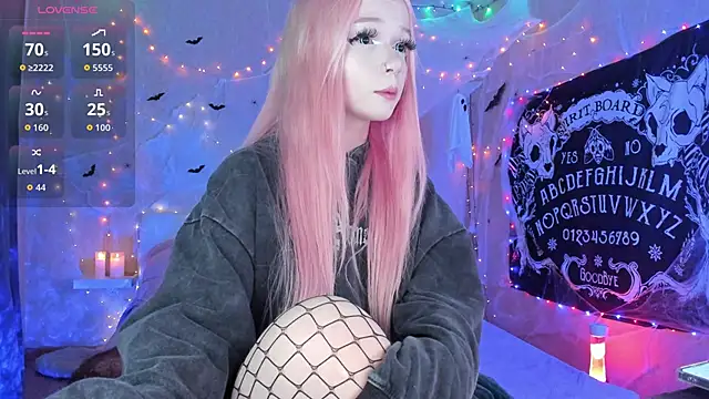 Misty Shadow online show from November 2, 2025, 10:56 pm