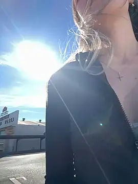 Snapshot of HopeHeaven chatting on February 9, 2025, 12:52 pm HopeHeaven online show from February 9, 2025, 12:52 pm