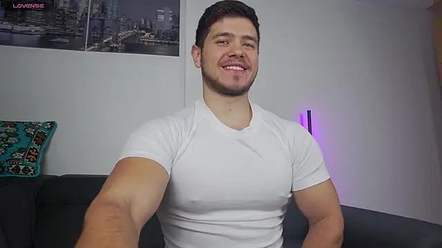 Arilas  online show from November 15, 2025, 7:38 am