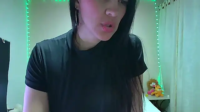 Snapshot of candycarson1 chatting on December 29, 2024, 7:06 am candycarson1 online show from December 29, 2024, 7:06 am