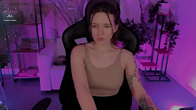 Snapshot of JennyDens chatting on January 16, 2025, 3:23 am JennyDens online show from January 16, 2025, 3:23 am