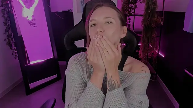 Snapshot of JennyDens chatting on September 28, 2025, 3:28 pm JennyDens online show from September 28, 2025, 3:28 pm