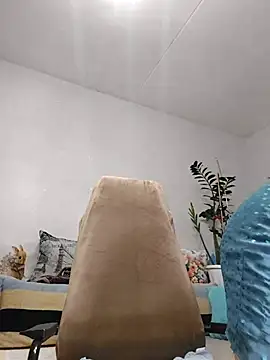 Snapshot of Fire_Night chatting on October 24, 2025, 12:56 pm Fire Night online show from October 24, 2025, 12:56 pm