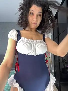  CurlySue  online show from February 8, 2025, 6:22 am