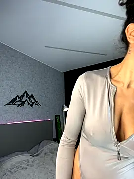  CurlySue  online show from September 29, 2025, 5:23 am