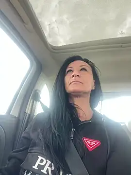 Snapshot of Luna-77 chatting on February 18, 2025, 12:17 pm Luna-77 online show from February 18, 2025, 12:17 pm