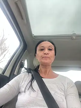 Snapshot of Luna-77 chatting on February 19, 2025, 9:06 am Luna-77 online show from February 19, 2025, 9:06 am