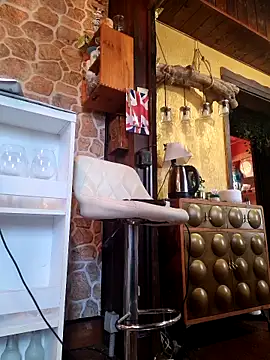 Snapshot of Luna-77 chatting on September 25, 2025, 10:08 am Luna-77 online show from September 25, 2025, 10:08 am