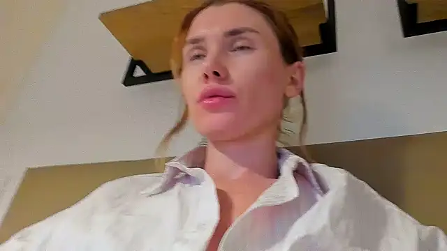 Snapshot of Cameron_diazz chatting on October 17, 2025, 8:55 pm Cameron diazz online show from October 17, 2025, 8:55 pm