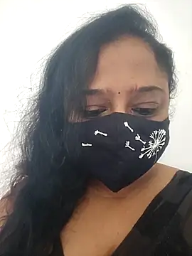 sexynayan23 online show from October 25, 2025, 5:04 am